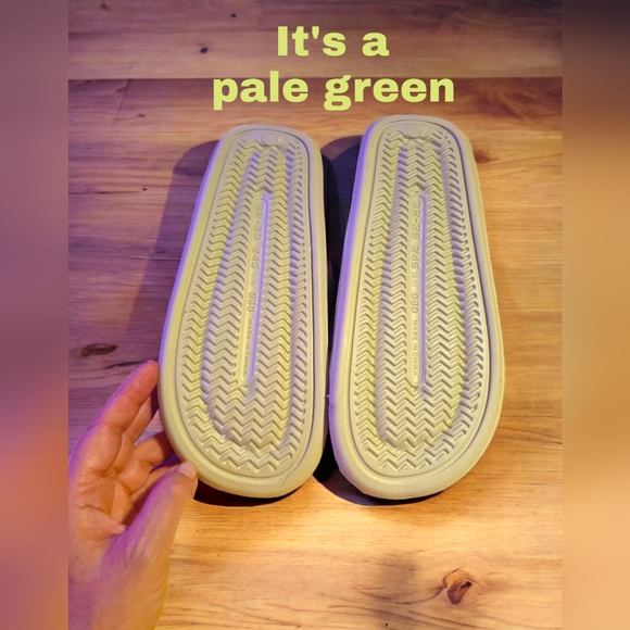 NWT soft SLIPPERS size 4-4.5 in pale green, slip on shoes, cushioned - Picture 3 of 5